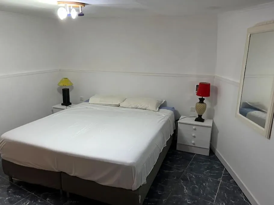 דירה אדחה Claudia Puertito De Adeje - 2 Bedrooms, 70Mq, On The Beach ספרד